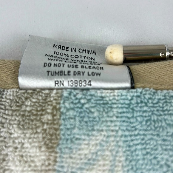 NWT Pair Bella Lux Hand Towels Geometric Flower Gray Taupe White Blue RN 138834 - Picture 5 of 8